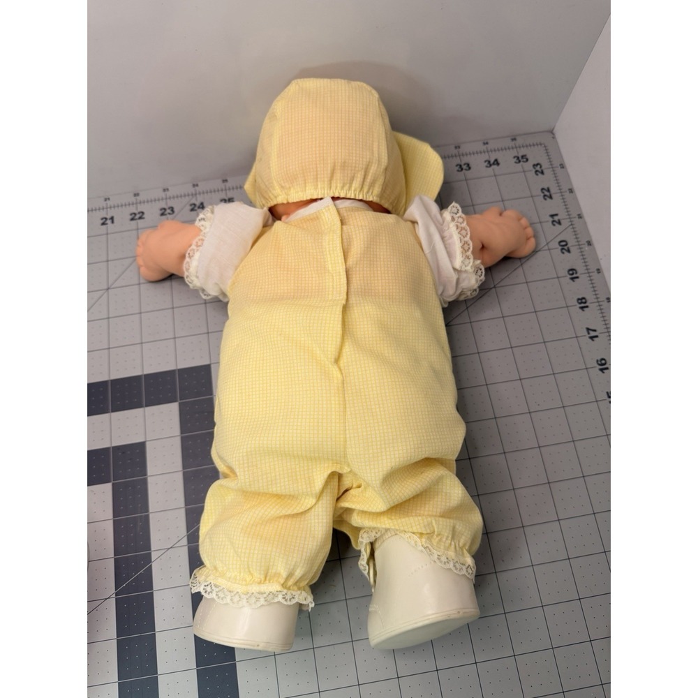 Vintage 1985 Cabbage Patch Kids Preemie Coleco - OK Factory - Blue Sig - Yellow - Picture 4 of 5